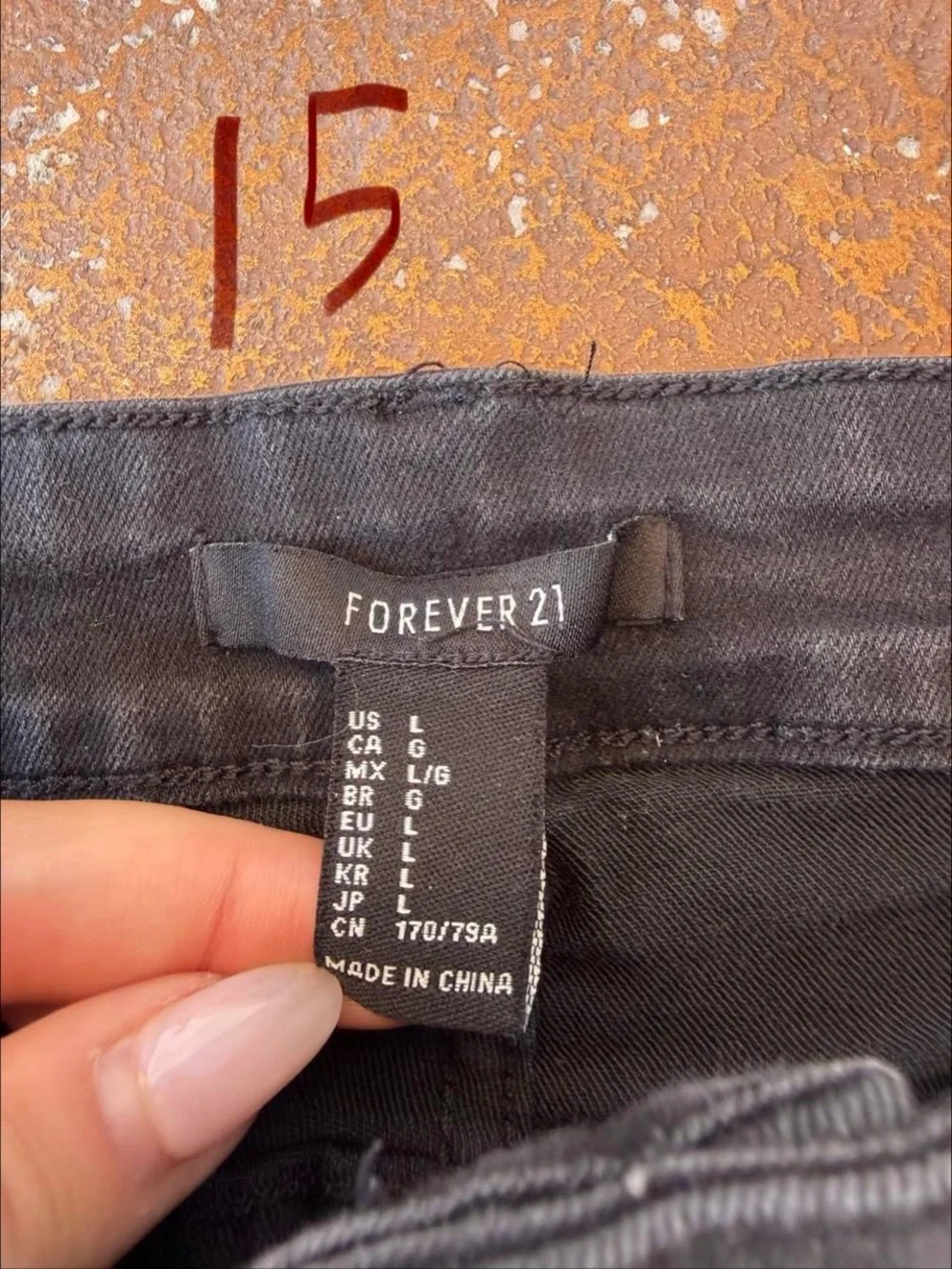 Forever 21 black denim shorts with frayed hem - fits like a S/M - 15 in waist la